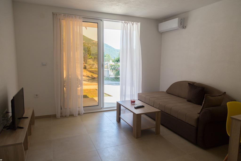 Del Mar Apartments Чань Экстерьер фото
