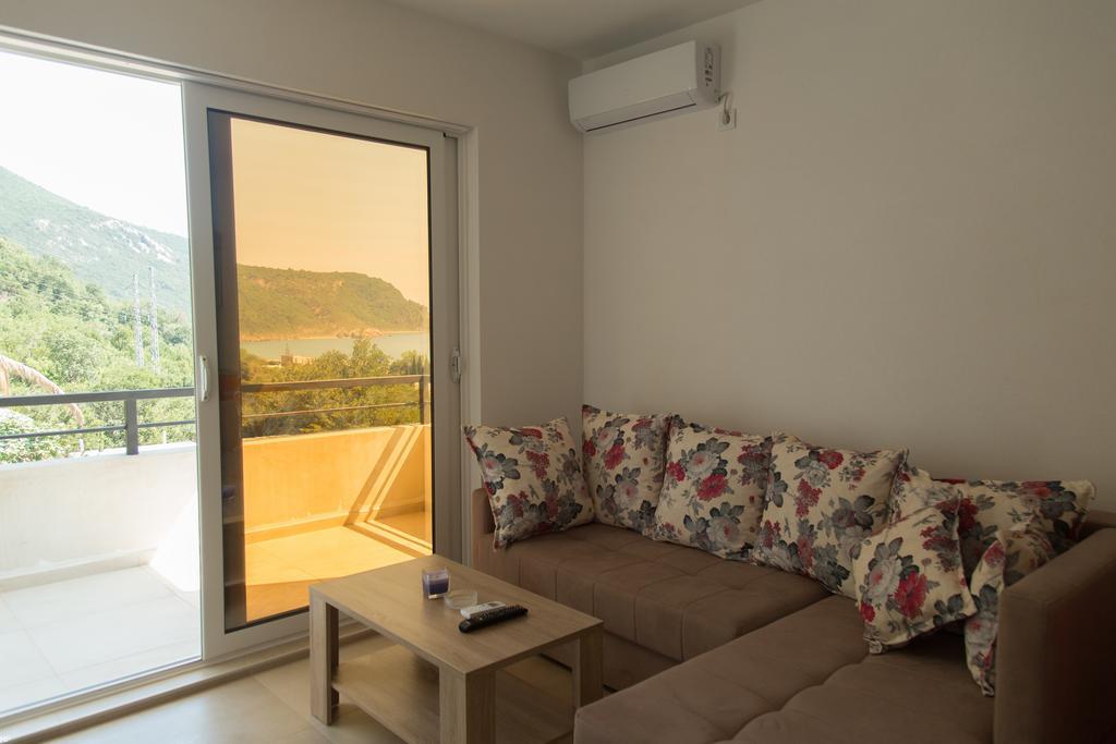 Del Mar Apartments Чань Экстерьер фото