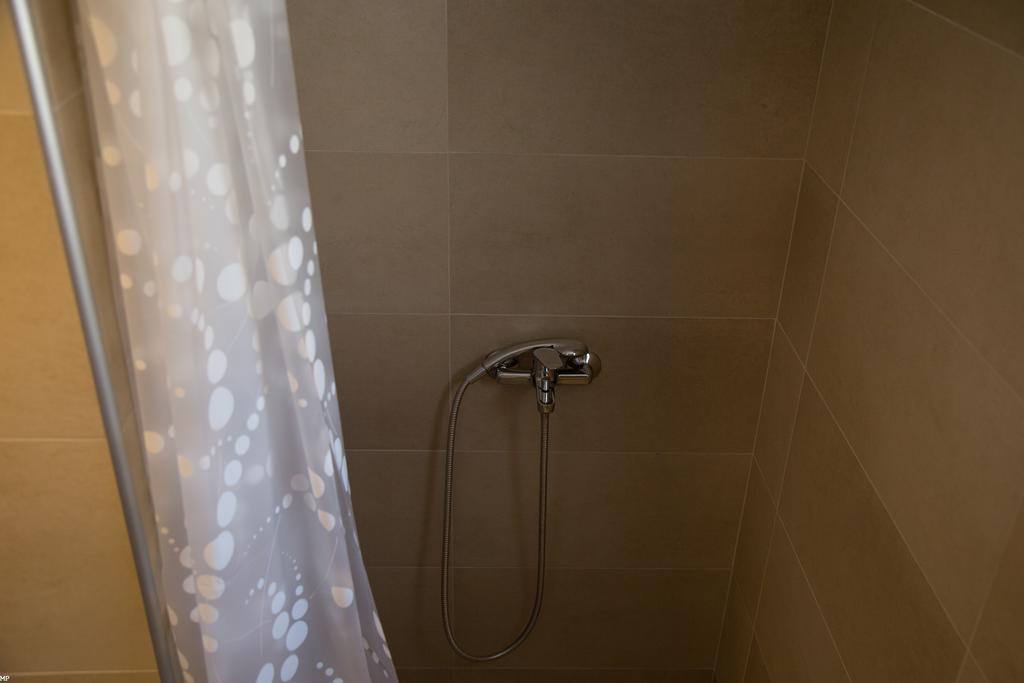 Del Mar Apartments Чань Экстерьер фото