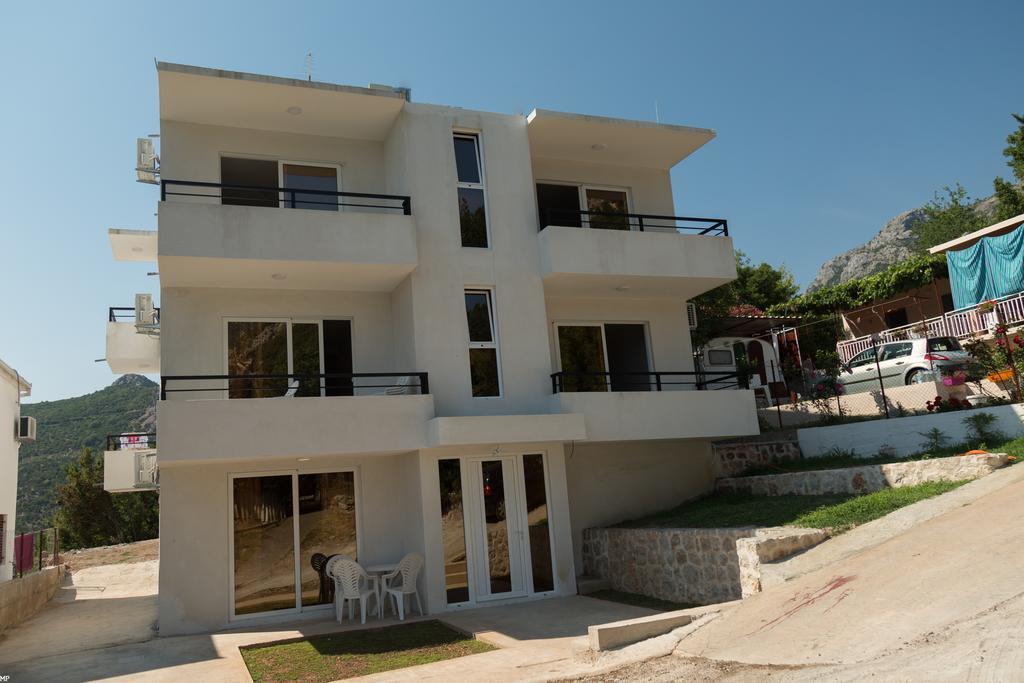 Del Mar Apartments Чань Экстерьер фото