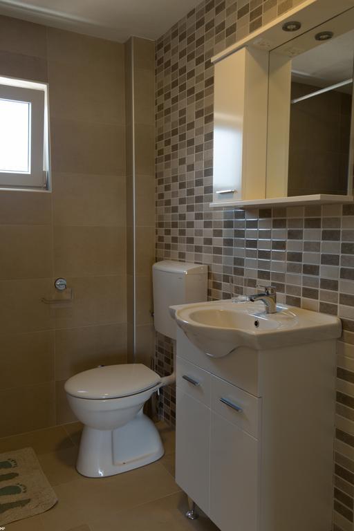 Del Mar Apartments Чань Экстерьер фото